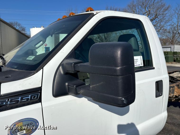 image for item FG0213 2011 Ford F550 Super Duty truck cab and chassis