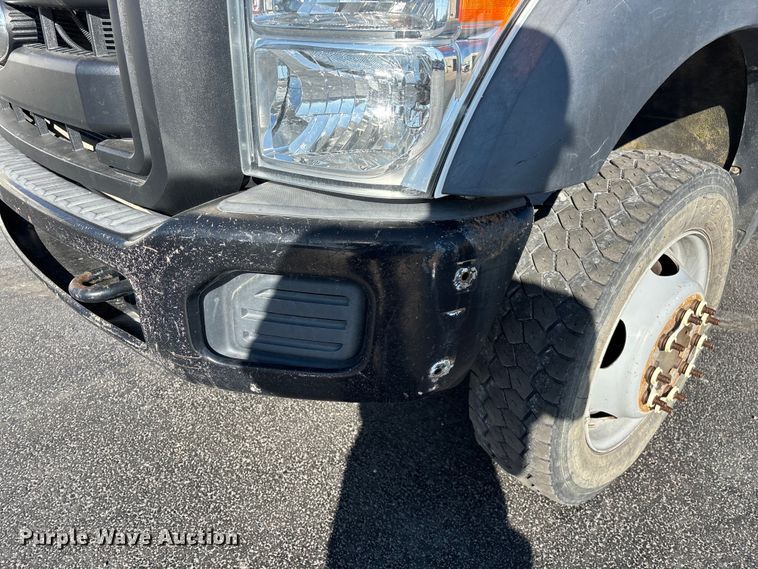 image for item FG0213 2011 Ford F550 Super Duty truck cab and chassis