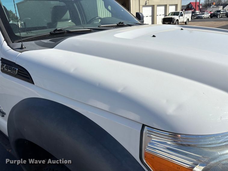 image for item FG0213 2011 Ford F550 Super Duty truck cab and chassis