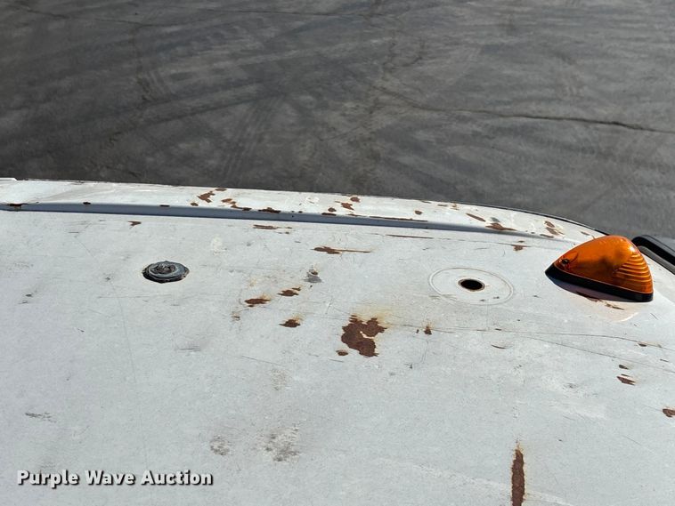 image for item FG0213 2011 Ford F550 Super Duty truck cab and chassis