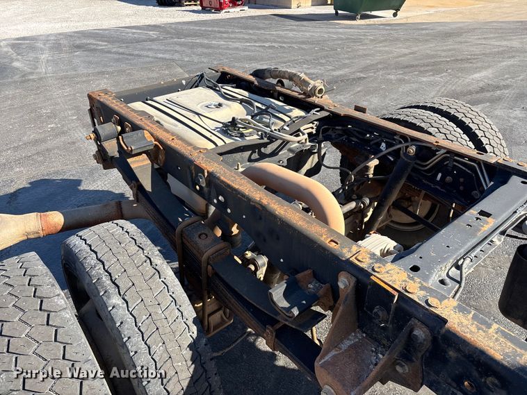 image for item FG0213 2011 Ford F550 Super Duty truck cab and chassis