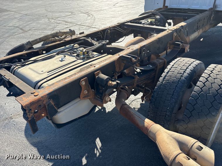 image for item FG0213 2011 Ford F550 Super Duty truck cab and chassis