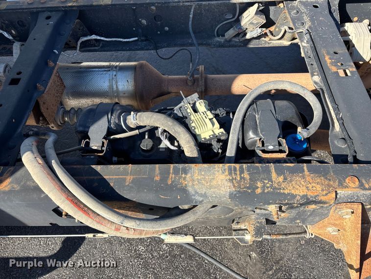 image for item FG0213 2011 Ford F550 Super Duty truck cab and chassis