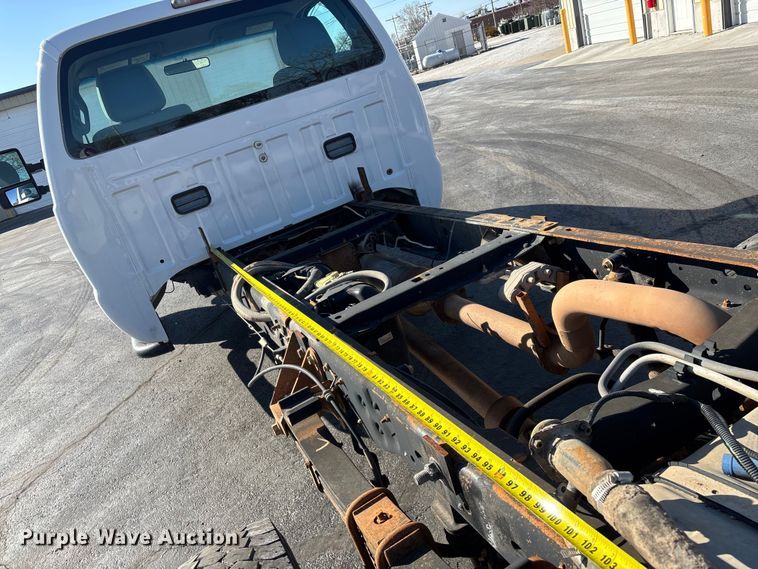 image for item FG0213 2011 Ford F550 Super Duty truck cab and chassis