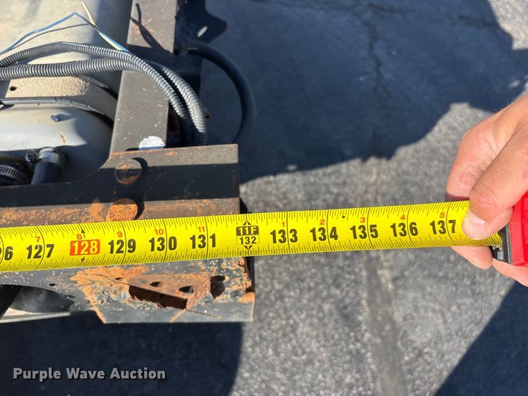 image for item FG0213 2011 Ford F550 Super Duty truck cab and chassis