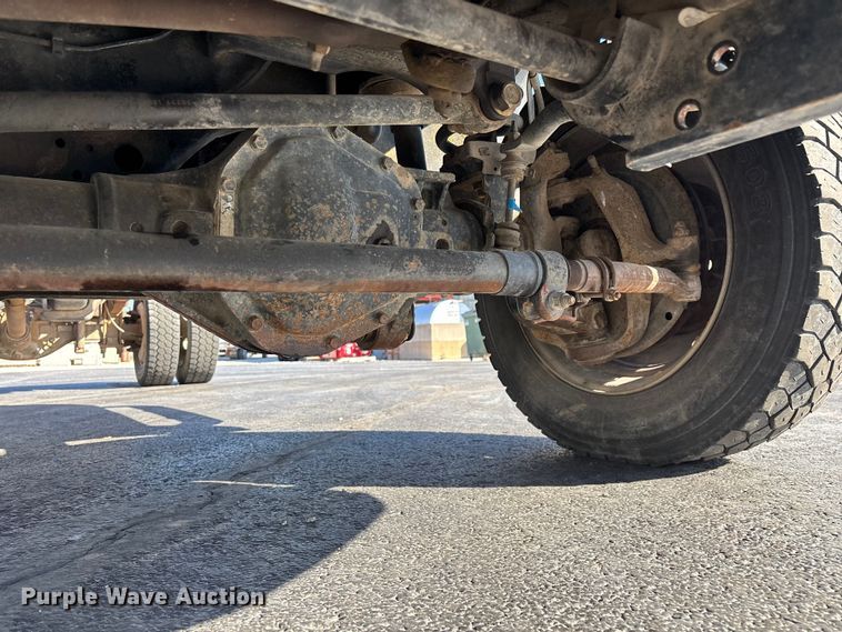 image for item FG0213 2011 Ford F550 Super Duty truck cab and chassis