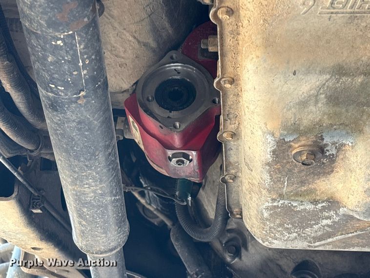 image for item FG0213 2011 Ford F550 Super Duty truck cab and chassis