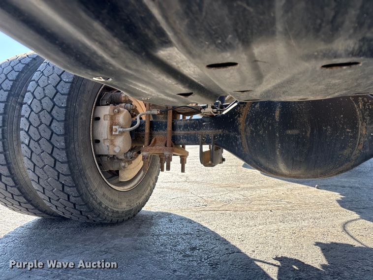 image for item FG0213 2011 Ford F550 Super Duty truck cab and chassis