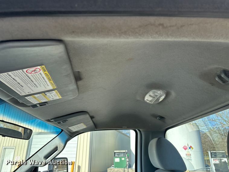 image for item FG0213 2011 Ford F550 Super Duty truck cab and chassis