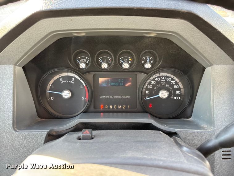 image for item FG0213 2011 Ford F550 Super Duty truck cab and chassis