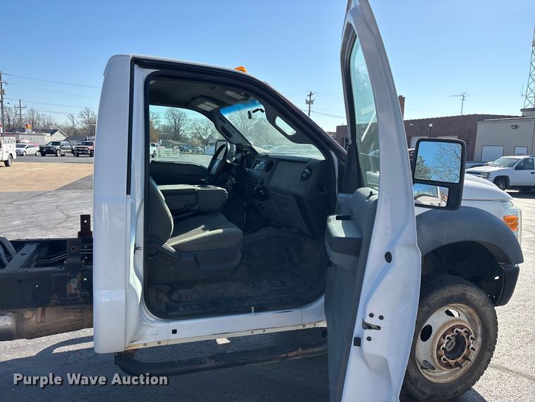 image for item FG0213 2011 Ford F550 Super Duty truck cab and chassis