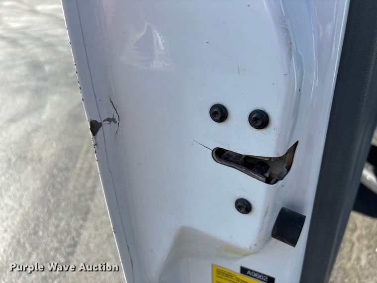 image for item FG0213 2011 Ford F550 Super Duty truck cab and chassis