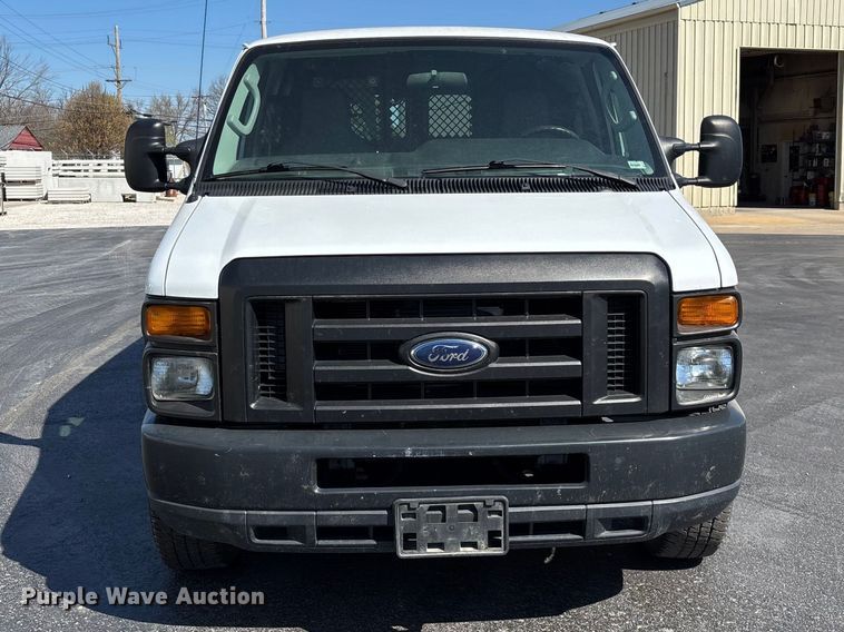 image for item FG0215 2011 Ford E350 Super Duty van