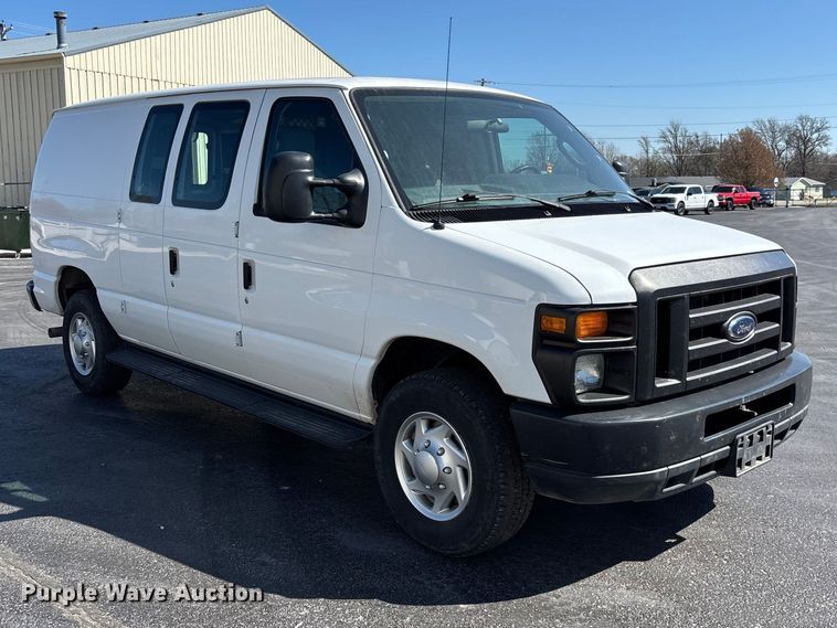 image for item FG0215 2011 Ford E350 Super Duty van