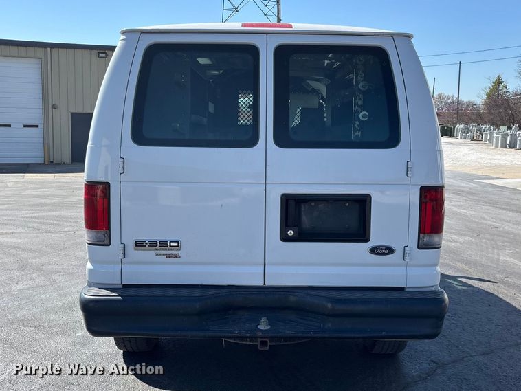image for item FG0215 2011 Ford E350 Super Duty van