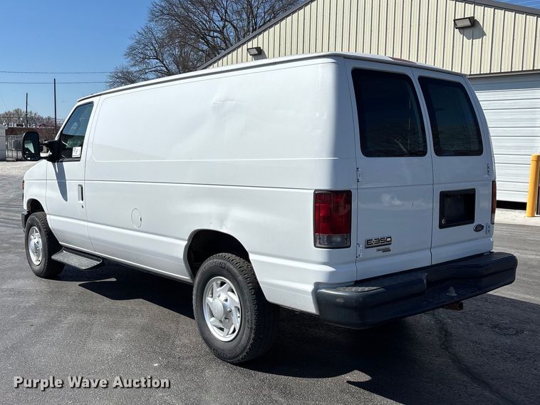 image for item FG0215 2011 Ford E350 Super Duty van