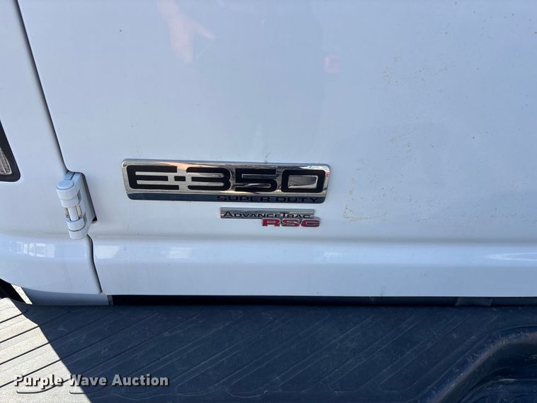 image for item FG0215 2011 Ford E350 Super Duty van
