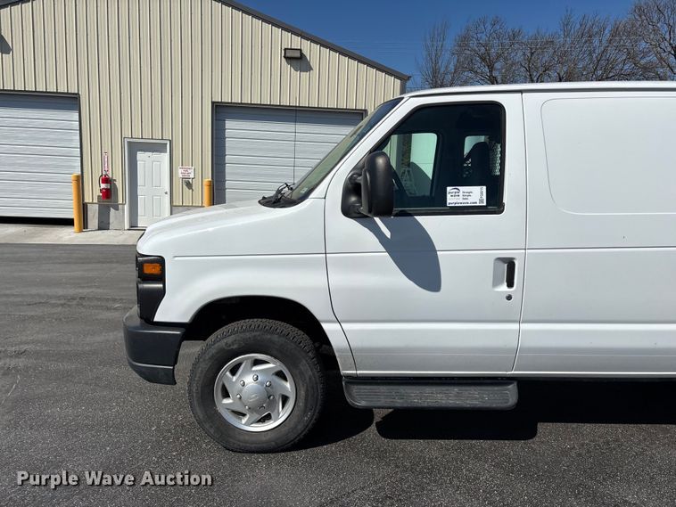 image for item FG0215 2011 Ford E350 Super Duty van