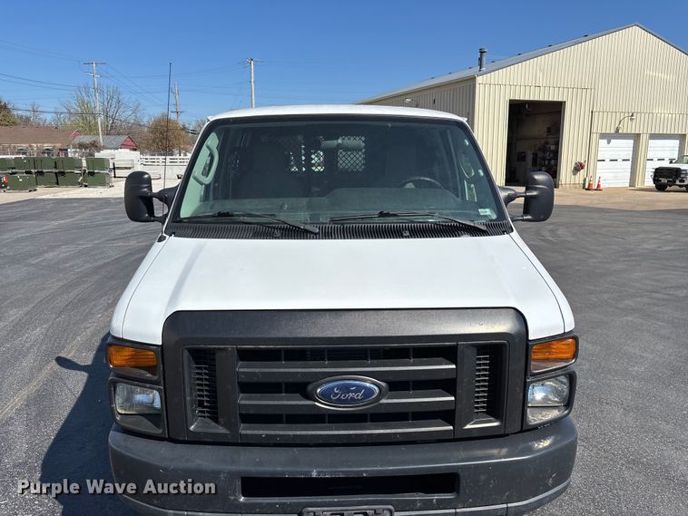 image for item FG0215 2011 Ford E350 Super Duty van