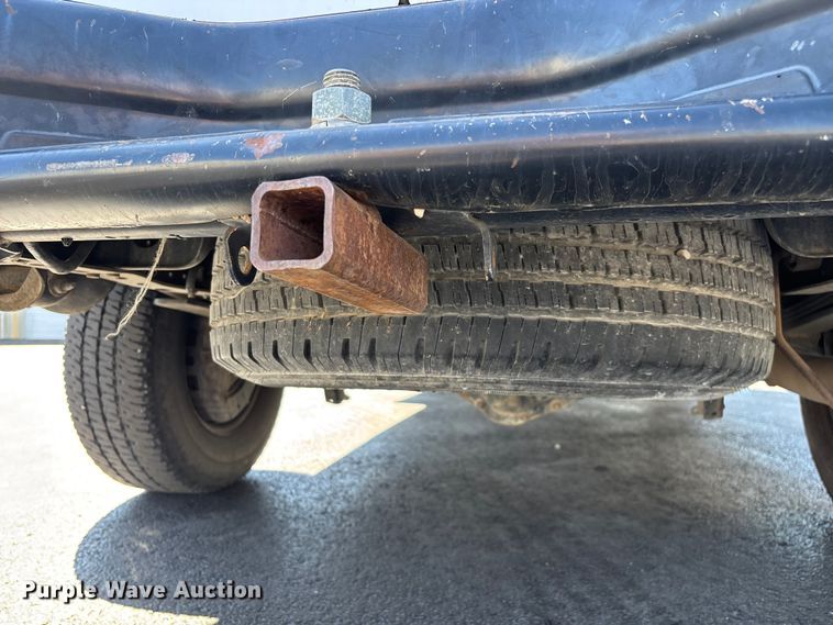 image for item FG0215 2011 Ford E350 Super Duty van