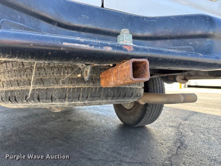 image for item FG0215 2011 Ford E350 Super Duty van