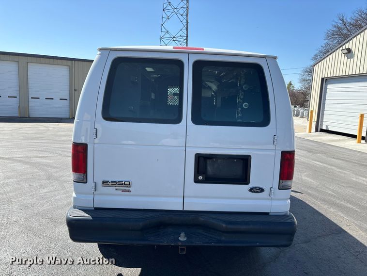 image for item FG0215 2011 Ford E350 Super Duty van