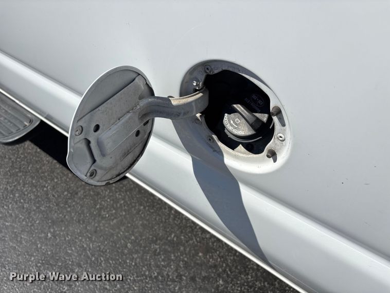 image for item FG0215 2011 Ford E350 Super Duty van