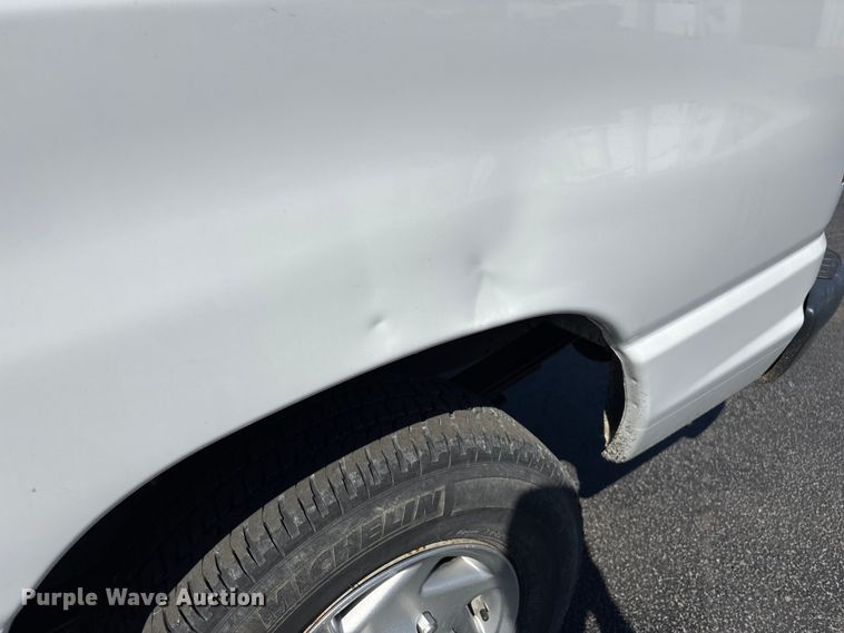 image for item FG0215 2011 Ford E350 Super Duty van