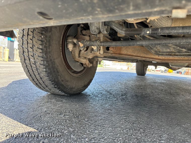 image for item FG0215 2011 Ford E350 Super Duty van