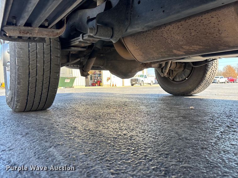 image for item FG0215 2011 Ford E350 Super Duty van