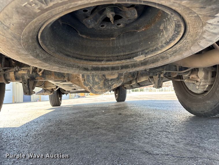 image for item FG0215 2011 Ford E350 Super Duty van