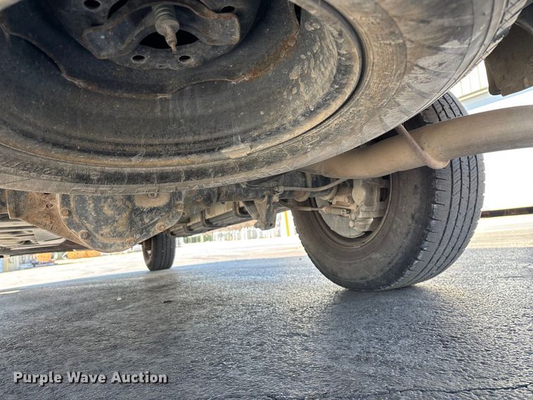 image for item FG0215 2011 Ford E350 Super Duty van