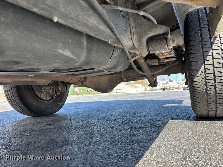 image for item FG0215 2011 Ford E350 Super Duty van