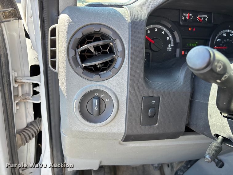 image for item FG0215 2011 Ford E350 Super Duty van