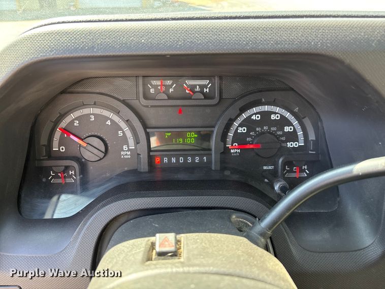 image for item FG0215 2011 Ford E350 Super Duty van