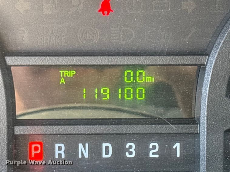 image for item FG0215 2011 Ford E350 Super Duty van