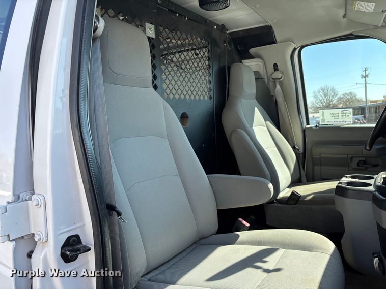 image for item FG0215 2011 Ford E350 Super Duty van