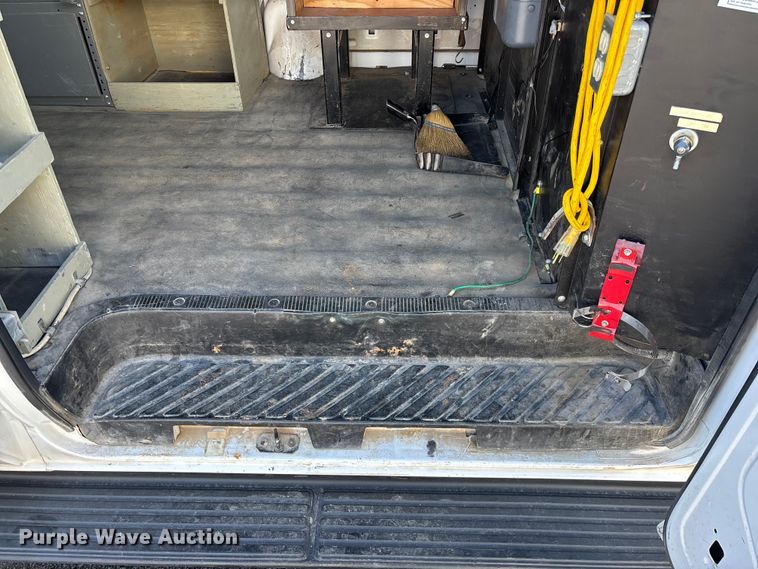 image for item FG0215 2011 Ford E350 Super Duty van