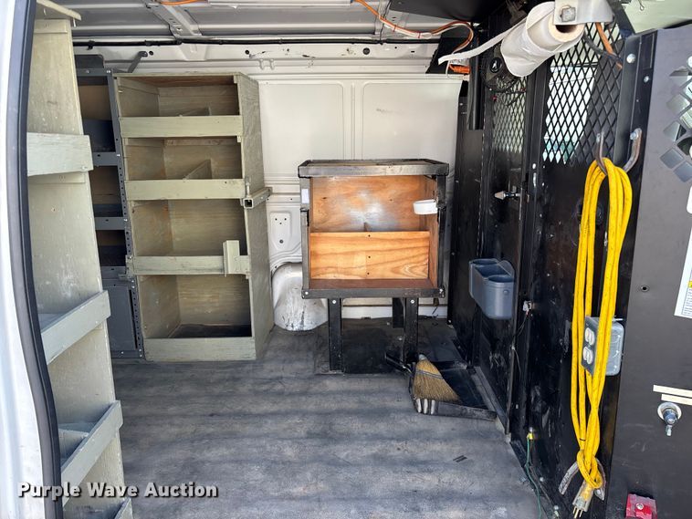 image for item FG0215 2011 Ford E350 Super Duty van