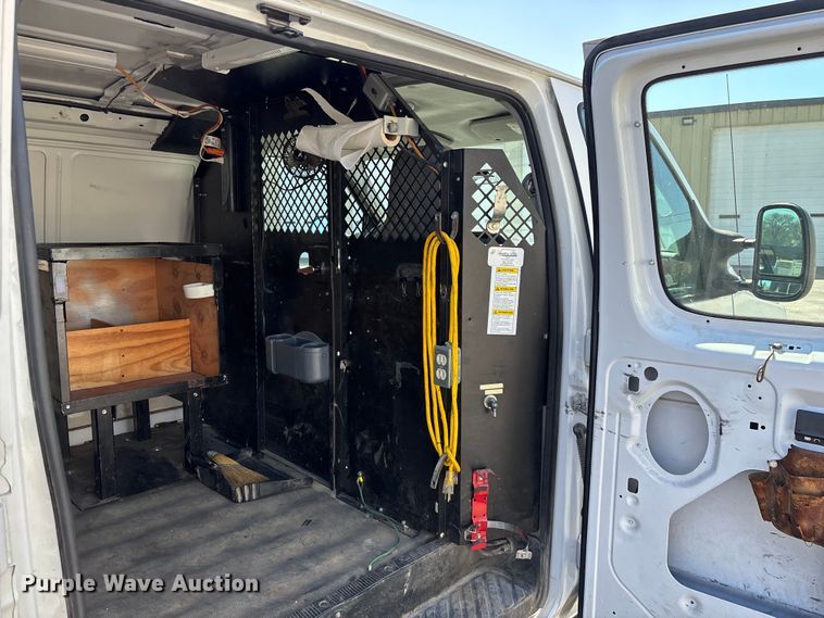 image for item FG0215 2011 Ford E350 Super Duty van