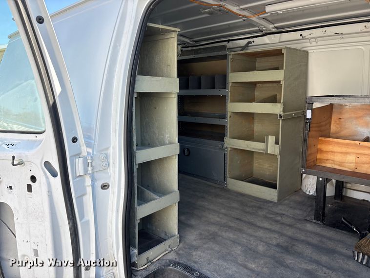 image for item FG0215 2011 Ford E350 Super Duty van