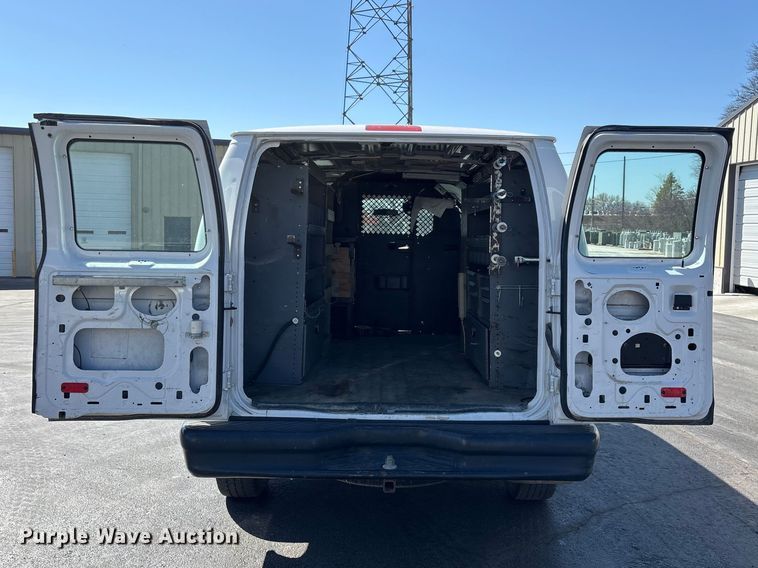 image for item FG0215 2011 Ford E350 Super Duty van