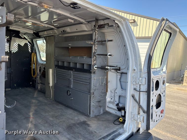 image for item FG0215 2011 Ford E350 Super Duty van