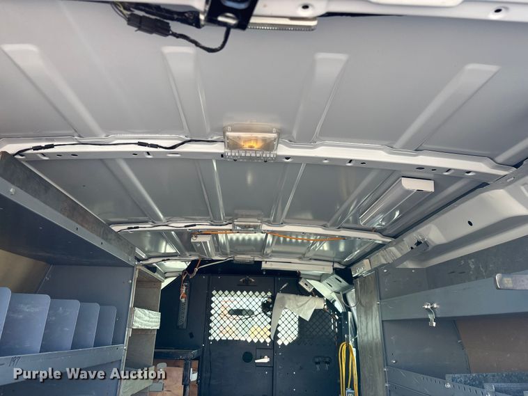 image for item FG0215 2011 Ford E350 Super Duty van