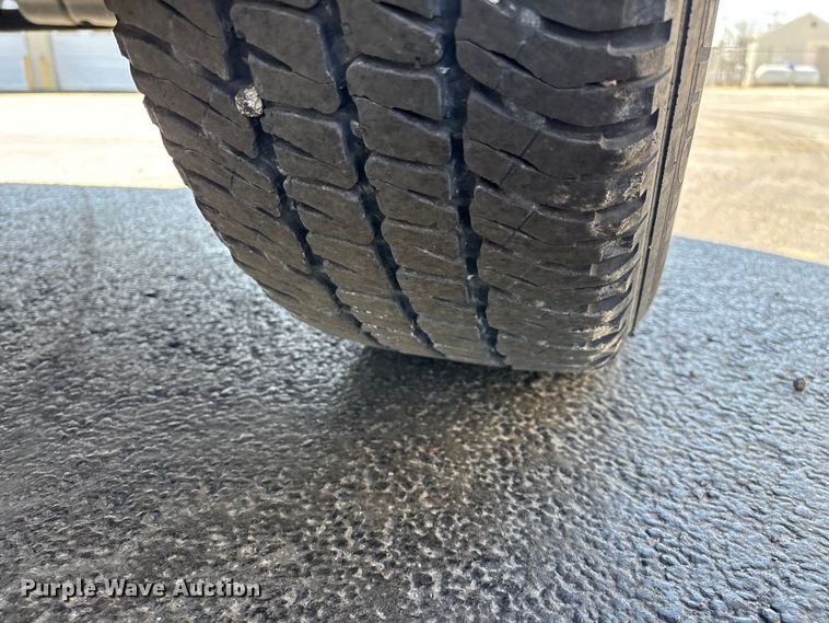 image for item FG0215 2011 Ford E350 Super Duty van