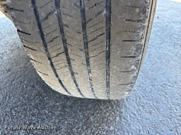 image for item FG0215 2011 Ford E350 Super Duty van