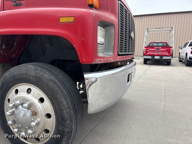 image for item FG2769 1994 Chevrolet Kodiak C5500 flatbed truck