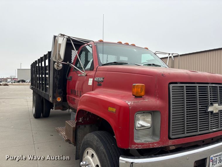 image for item FG2769 1994 Chevrolet Kodiak C5500 flatbed truck