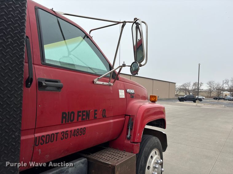 image for item FG2769 1994 Chevrolet Kodiak C5500 flatbed truck