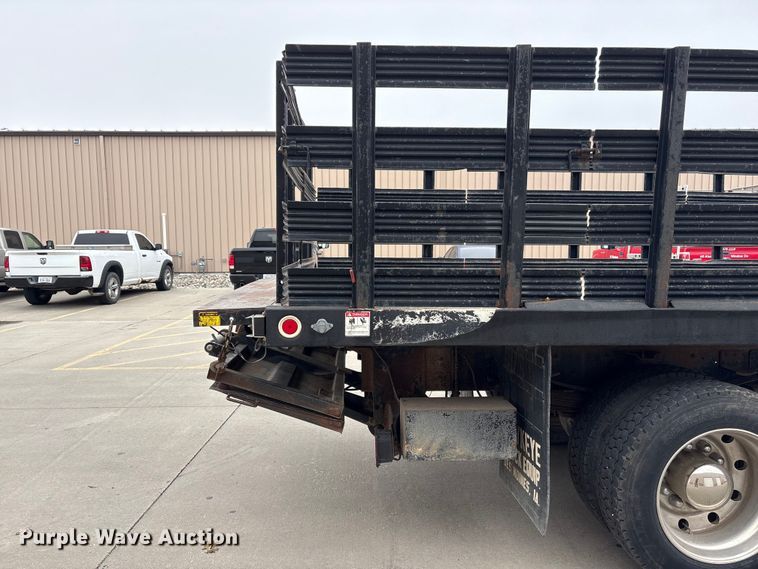 image for item FG2769 1994 Chevrolet Kodiak C5500 flatbed truck